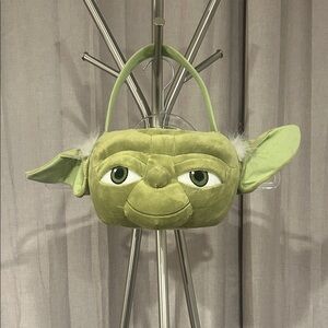 Star Wars Yoda Light Green Plush Accessory bucket.